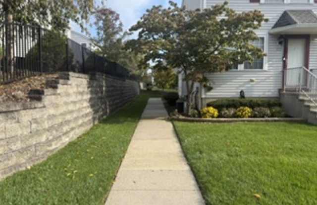 818 Belmont Dr Gallery 3