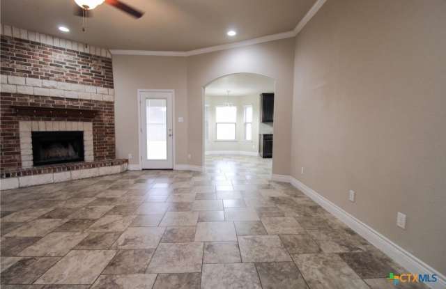 1128 Pheasant Circle Gallery 2