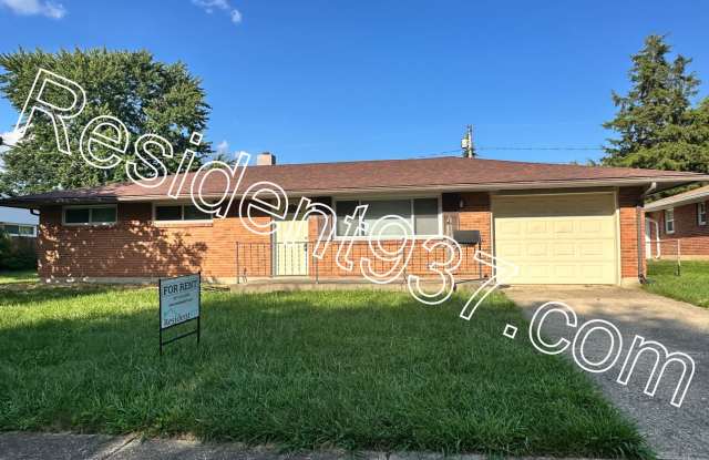 3 bed 2 bath home. - 5826 Hinckley Court, Huber Heights, OH 45424