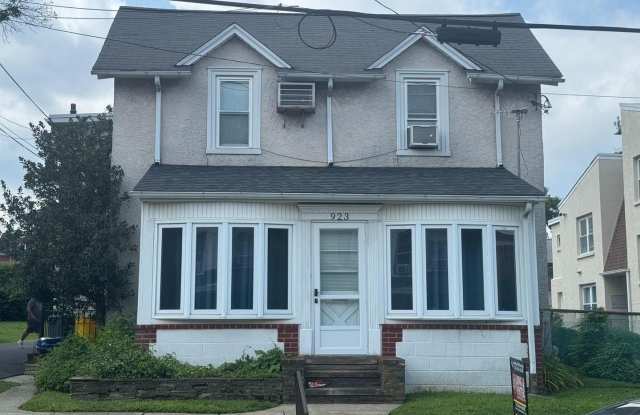 923 PLEASANT AVE #1ST FLOOR photos photos