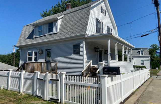 Huge 3 Bed 2 Bath Single Family on Fruit Hill Gallery 3