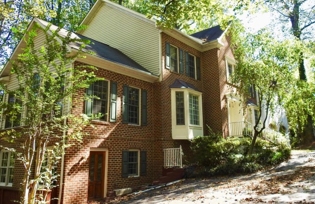 6639 HAWTHORNE STREET - 6639 Hawthorne Street, McLean, VA 22101