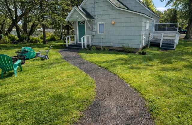 AVAILABLE AUGUST! - 2 Bed, 1 Bath Home In Superior! photos photos