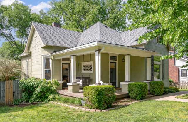 Sylvan Park Craftsman! Gallery 3