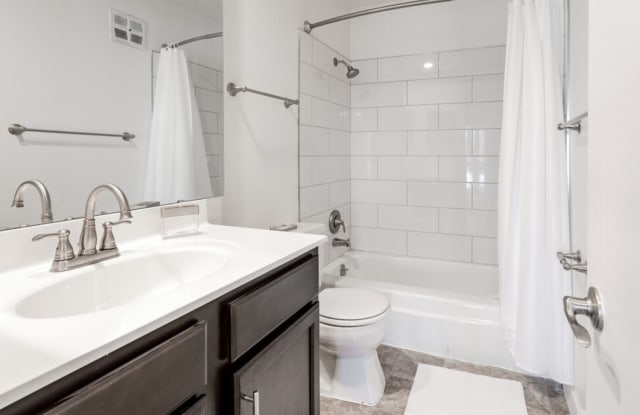 Lexington Hills Gallery 3