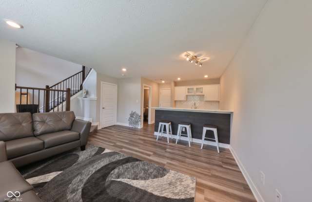 13496 Erlen Drive Gallery 3