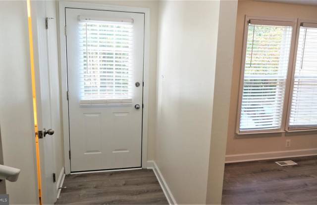 11007 BARTON HILL CT Gallery 4