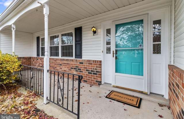 1120 SILVER LAKE LANE - 1120 Silver Lake Lane, Blue Bell, PA 19422
