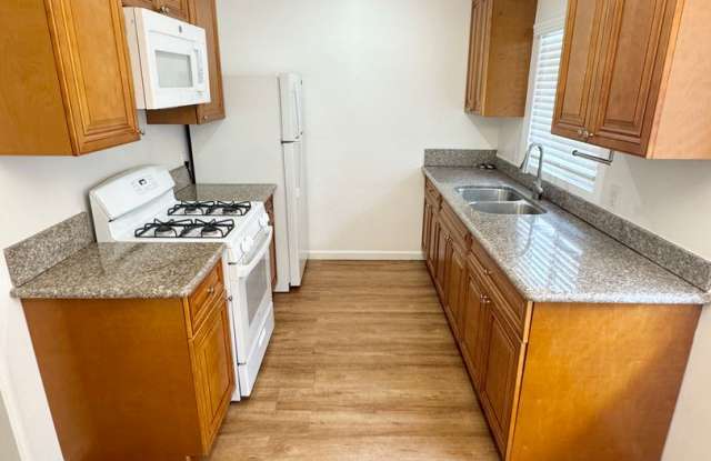 4657-4685 Muir Avenue photos photos