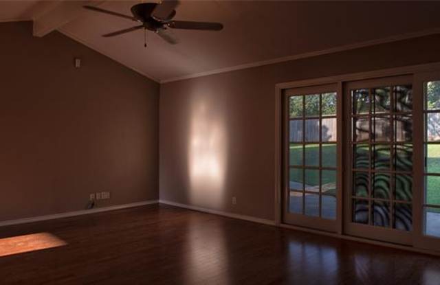 218 Stone Canyon Drive Gallery 3