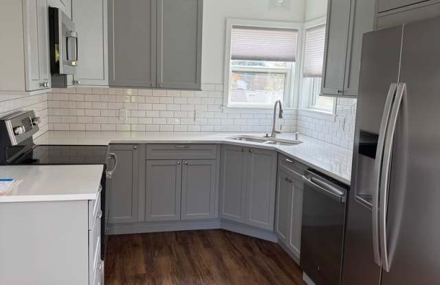 Beautiful newly renovated home on the hill in Camas photos photos