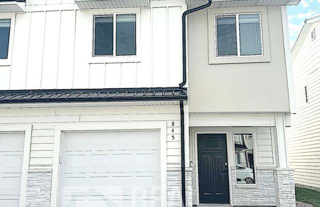 Modern 3 Bedroom, 2.5 Bathroom Townhome for Rent in Idaho Falls with Garage and Washer/Dryer Hookups!  By Real Property Management Gallery 4