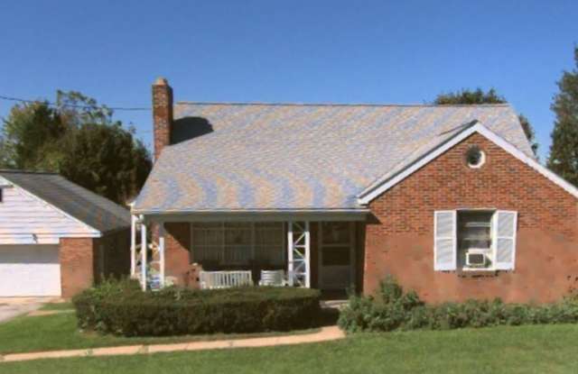 4 Bedroom in Central School District photos photos