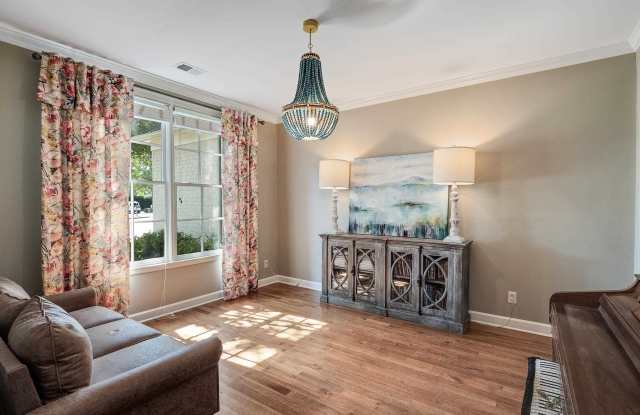 10230 MACKWOOD Dr Gallery 4