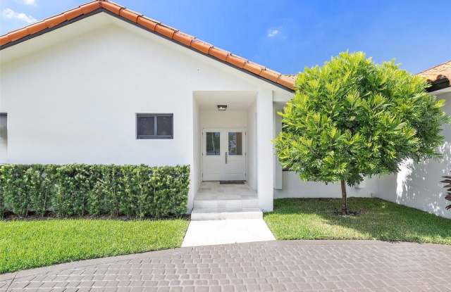 3776 Southwest 107th Court Gallery 3