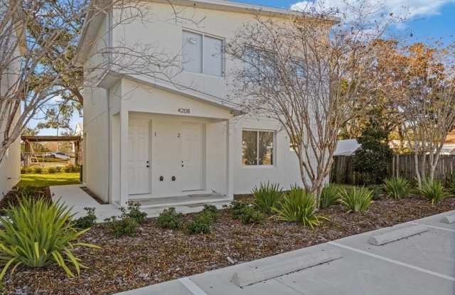 4208 N MANHATTAN AVENUE photos photos