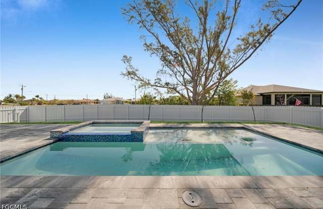 1107 NW 40th Place Gallery 2