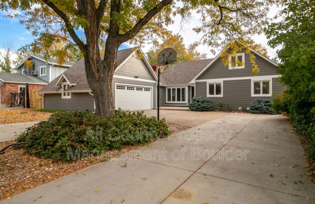 470 W Sutton photos photos