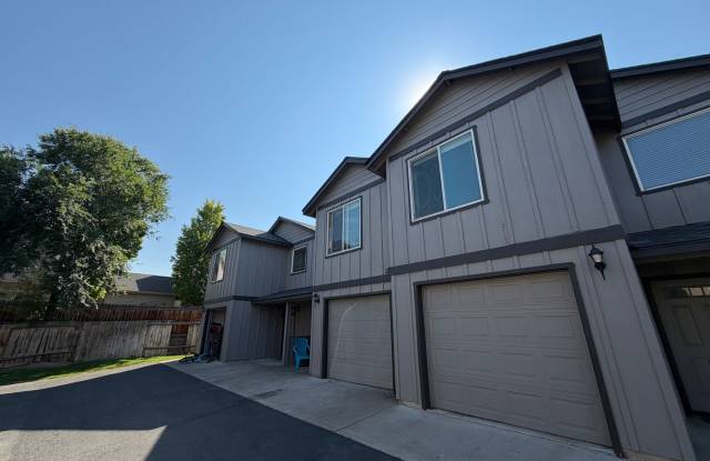 Reindeer Heights Townhouse in Redmond Gallery 2