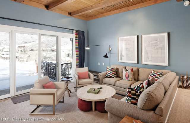 810 Ridge Road Gallery 2