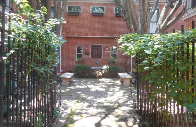 123 W LEE STREET Gallery 4