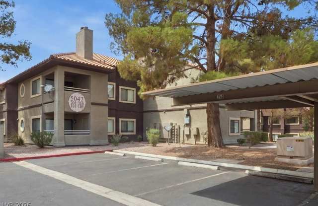 5042 S Rainbow Boulevard Gallery 4