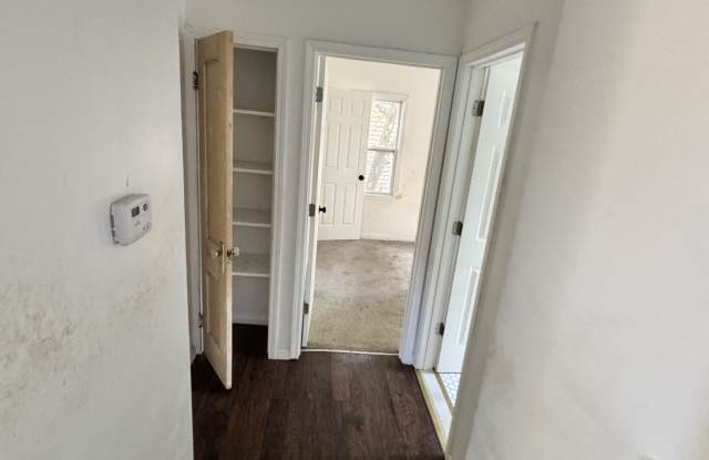 18462 Grandville Avenue Gallery 4