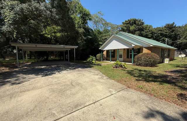 Gulf Breeze - 2 bedroom, 2 bathroom - lawn care included photos photos