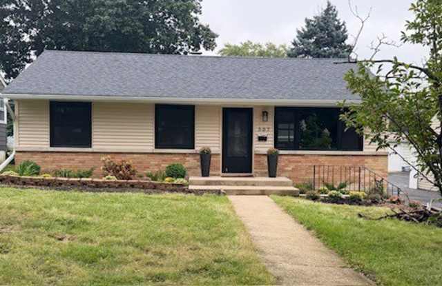 307 S Pierce Avenue Gallery 1