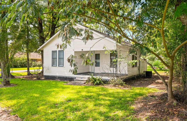 Charming 2 Bedroom 1 Bath In Boyce! photos photos Charming 2 Bedroom 1 Bath In Boyce! photos photos