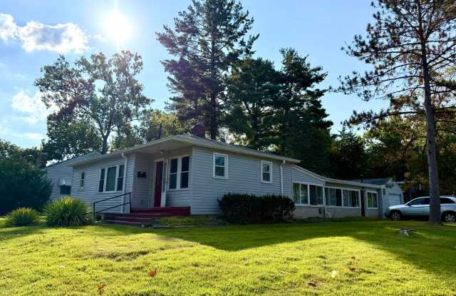 3 BEDROOM NEAR CAMPUS AVAIL AUGUST 2026 @ $3,000 Monthly photos photos