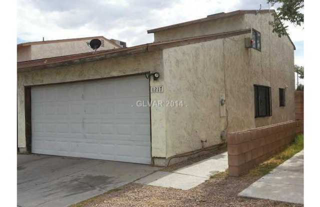 NICE 2 STORY TOWNHOUSE WITH Attached 2-Car GARAGE! photos photos