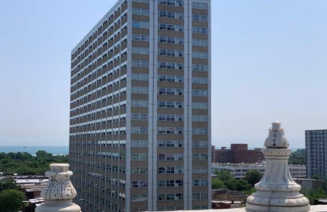 920 W Lakeside Place - 920 West Lakeside Place, Chicago, IL 60640 920 W Lakeside Place - 920 West Lakeside Place, Chicago, IL 60640