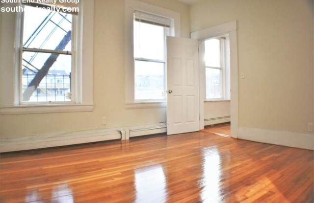 487 East Broadway photos photos