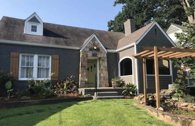 1093 Berne Street Southeast photos photos