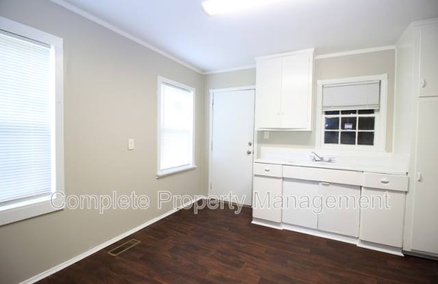 449 7th Street West - 1 Gallery 3