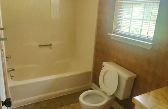 Beacon Hill Apartments | 3455 Valley Road Gallery 4