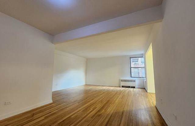 4475 Henry Hudson Parkway West Gallery 3