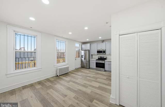 2032 N CAPITOL Street NW Gallery 3