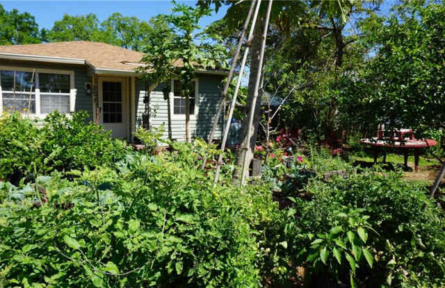 740 61ST AVENUE NE - 740 61st Avenue Northeast, St. Petersburg, FL 33703