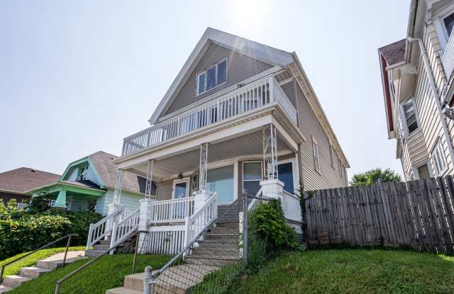 Beautiful 3 Bedroom 2 Bath - HALF OFF FIRST MONTH'S RENT! photos photos