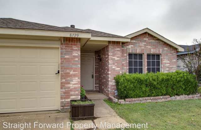 8729 Hunters Trail Gallery 3