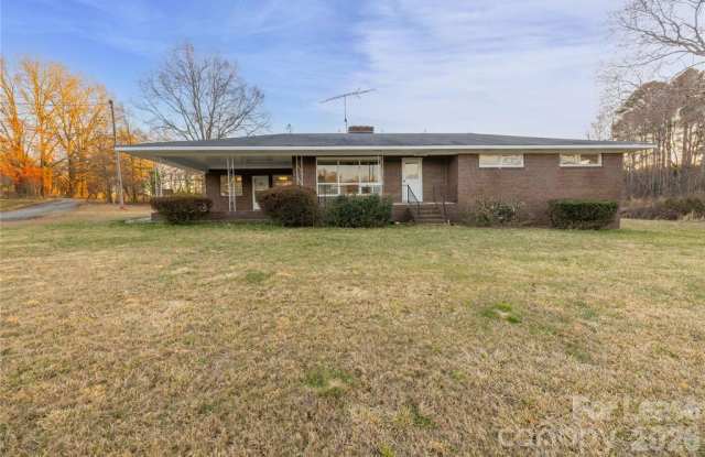 44261 Old U.S. 52 Gallery 1