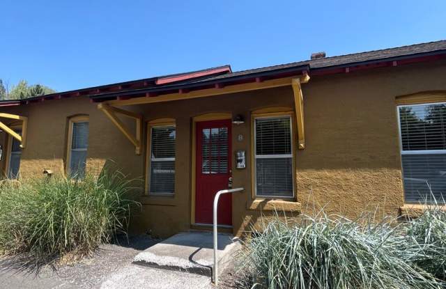 Historic Downtown Bend 1 Bed/1 Bath Unit - Harriman Street photos photos Historic Downtown Bend 1 Bed/1 Bath Unit - Harriman Street photos photos