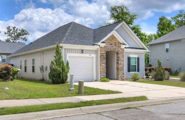 3 Bedroom 2 Bath in Canterbury Farms Gallery 3