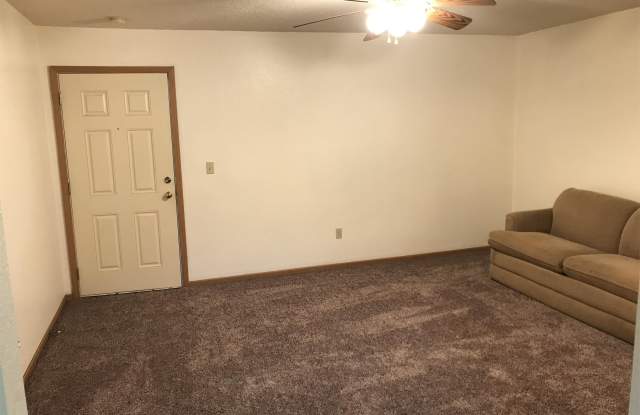 714 Deerbrook Circle - E Gallery 2
