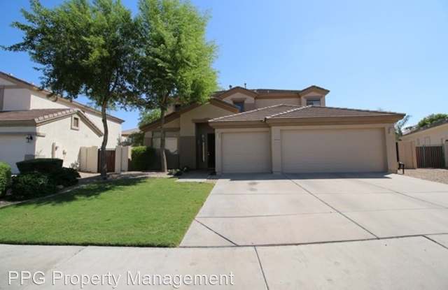 13633 W Alvarado Dr - 13633 West Alvarado Drive, Goodyear, AZ 85395