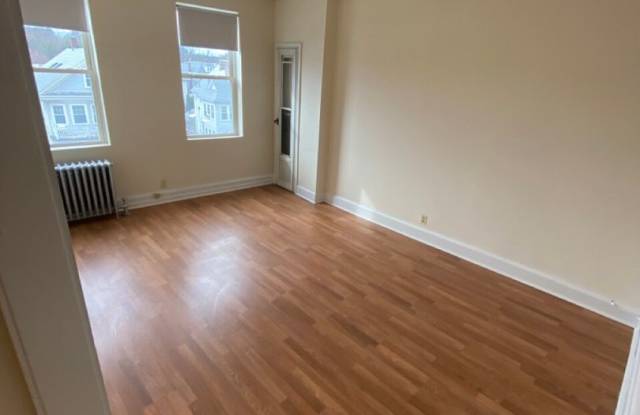 First Floor 1BD + HEAT  HW * BRIGHTON * ST.E's photos photos