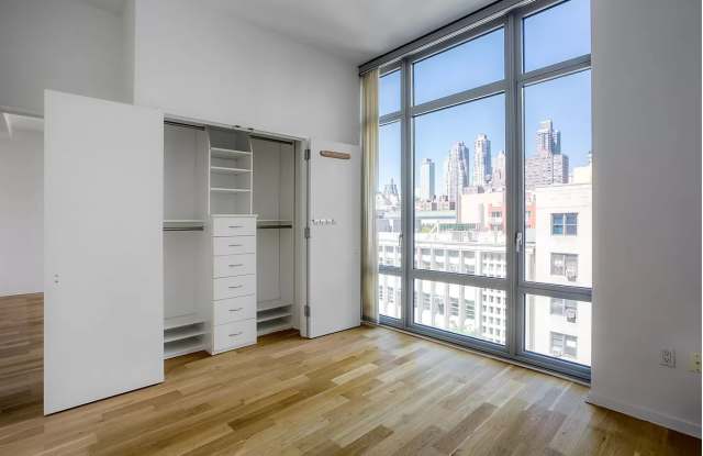 150 W 51st St Apt 1927 Gallery 3