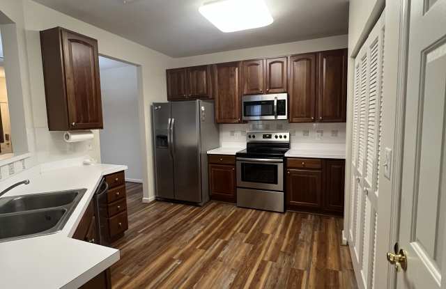 2001 Whispering Ponds Court- 2D - 1APT 2D Gallery 4